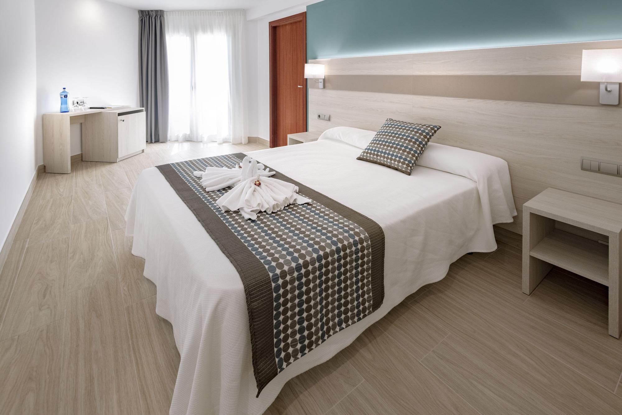 Hotel 4R Miramar Calafell Esterno foto