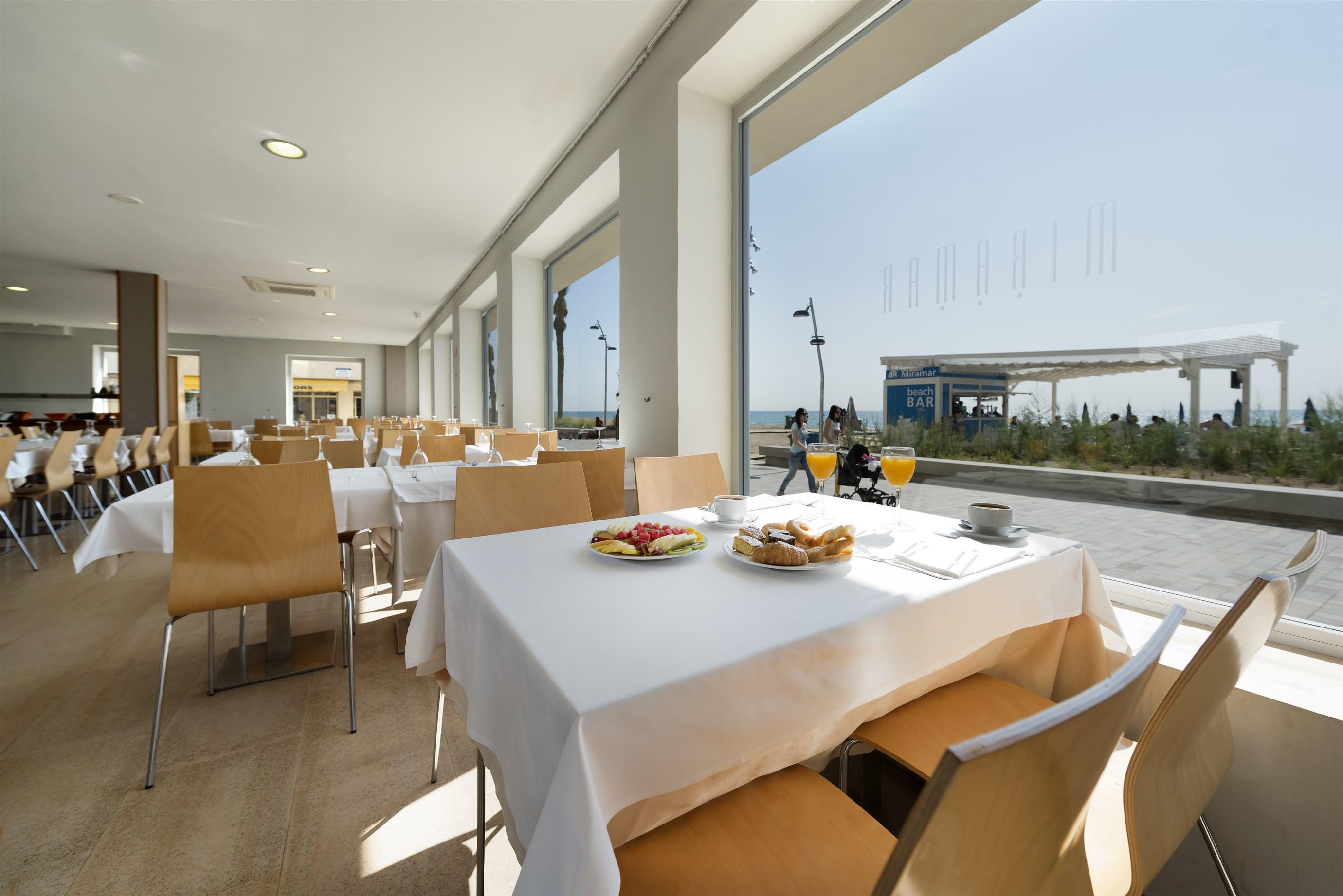 Hotel 4R Miramar Calafell Esterno foto