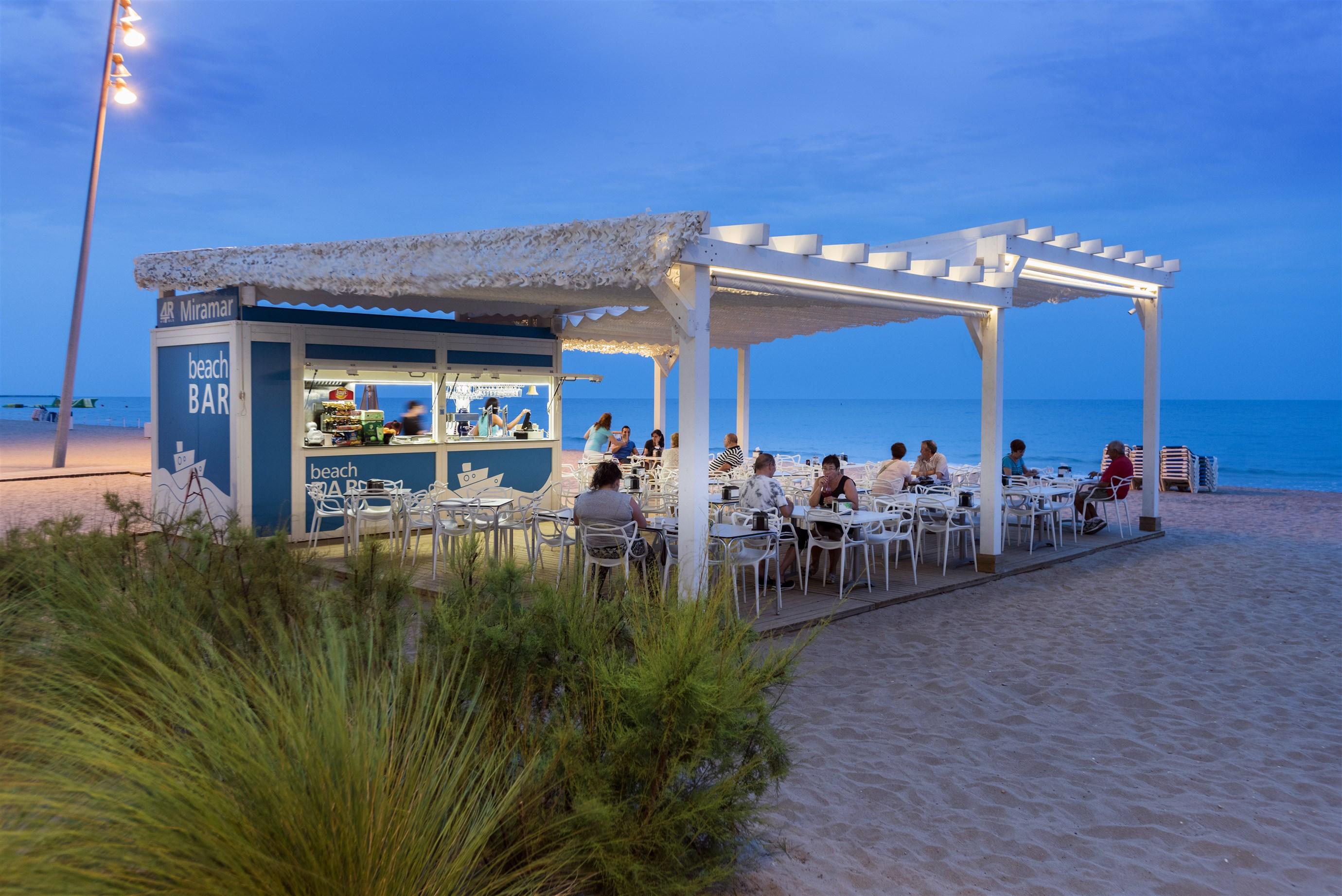 Hotel 4R Miramar Calafell Esterno foto