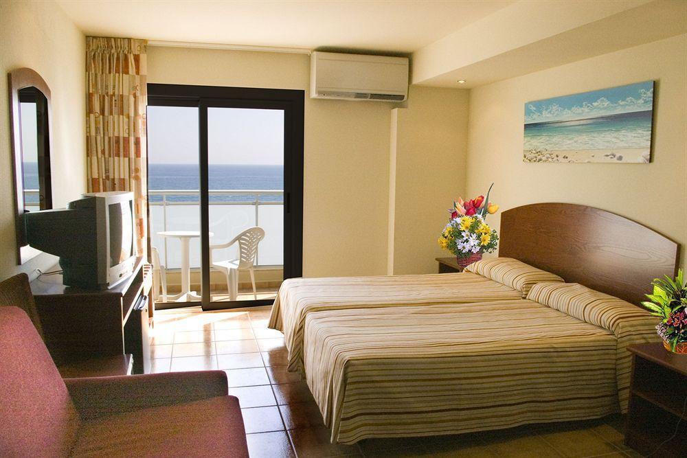Hotel 4R Miramar Calafell Esterno foto