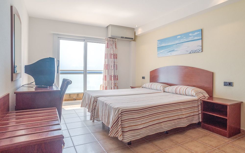 Hotel 4R Miramar Calafell Esterno foto