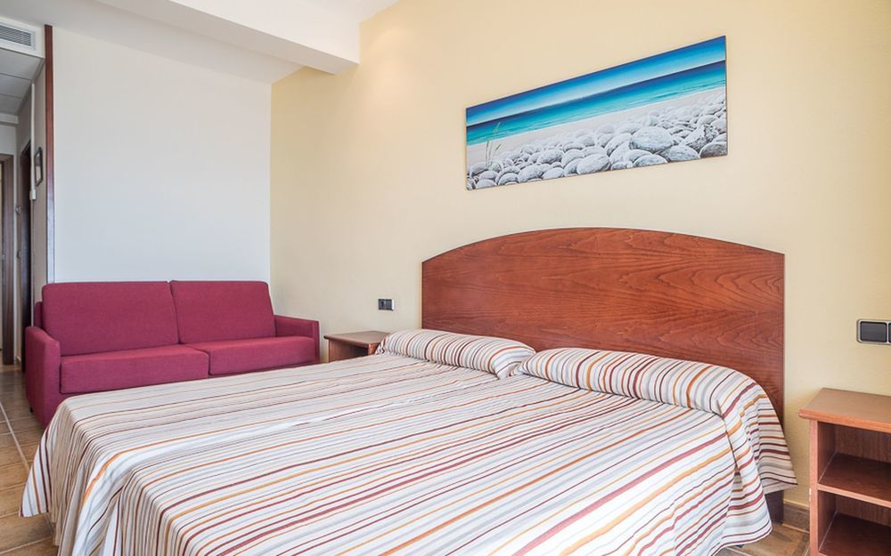Hotel 4R Miramar Calafell Esterno foto