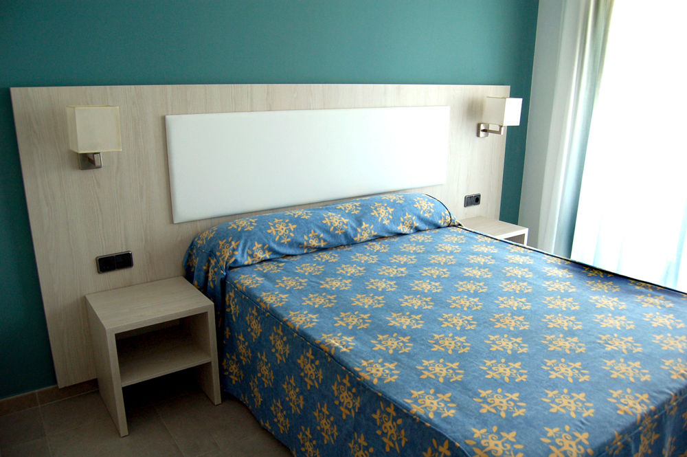 Hotel 4R Miramar Calafell Esterno foto