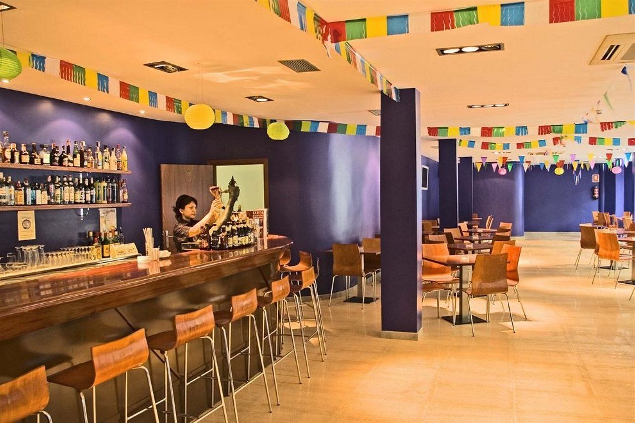 Hotel 4R Miramar Calafell Esterno foto